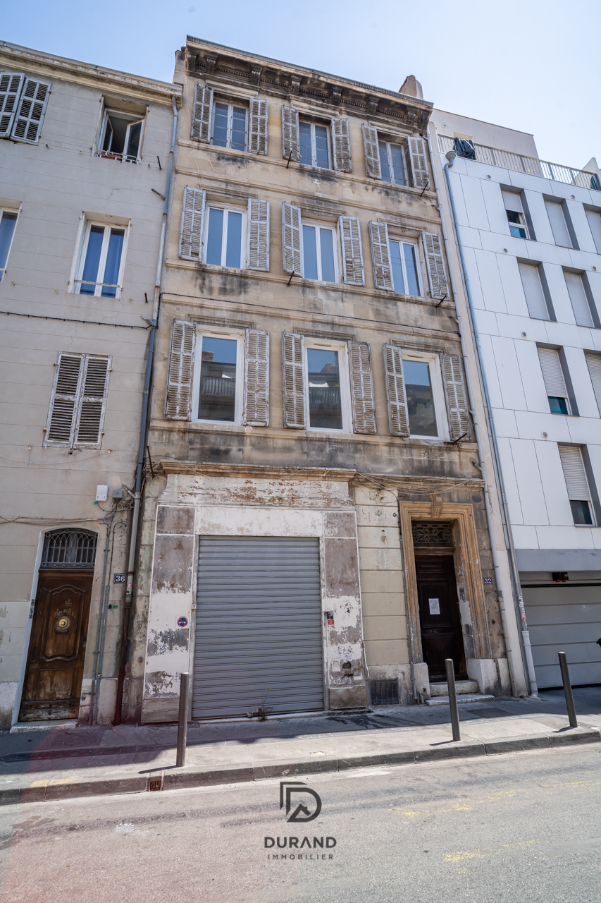 IMMEUBLE AVEC COUR 408m2 LE CAMAS 13005 MARSEILLE IMMEUBLE AVEC COUR 408m2 LE CAMAS 13005 MARSEILLE