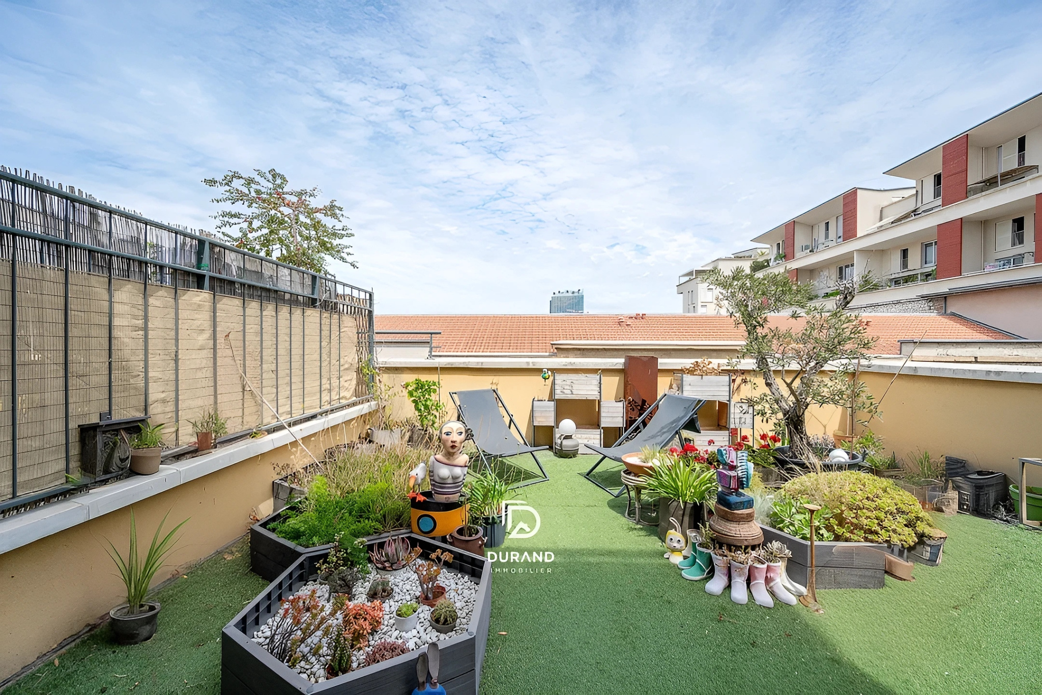 T4 - ' L'APPARTEMENT MAISON'- EUROMEDITERRANNEE - MARSEILLE 13002