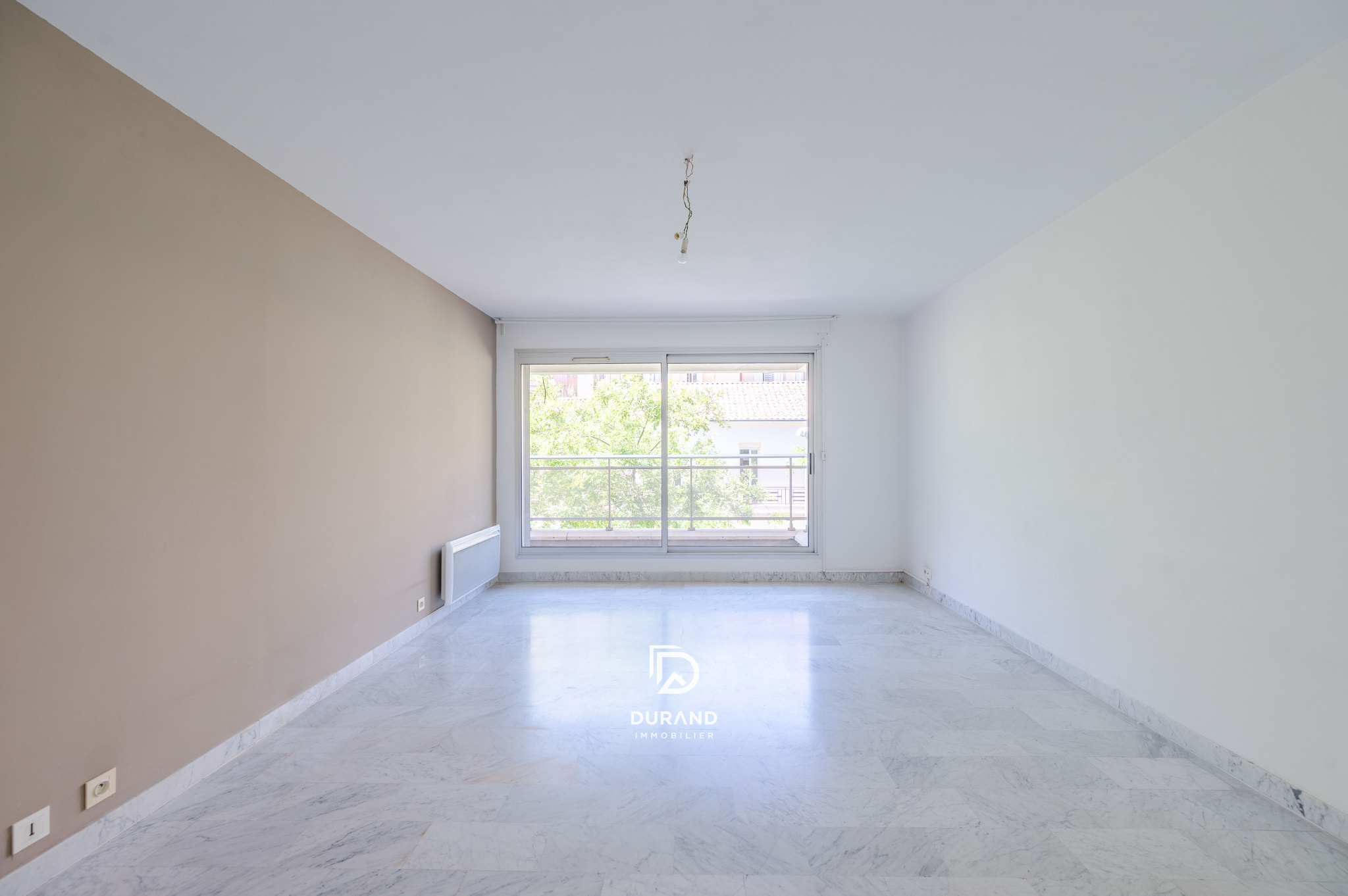 APPARTEMENT - BALCON - SAINT VICTOR - 13007 MARSEILLE