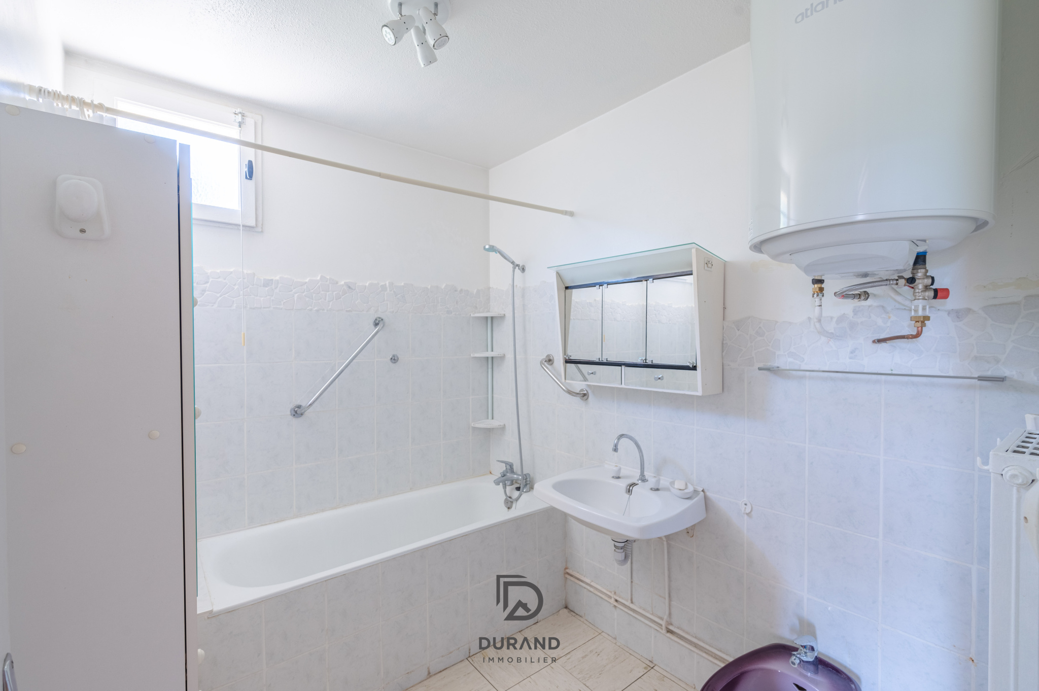 APPARTEMENT – LES CAUSSETTES – 13400 AUBAGNE APPARTEMENT - LES CAUSSETTES - 13400 AUBAGNE