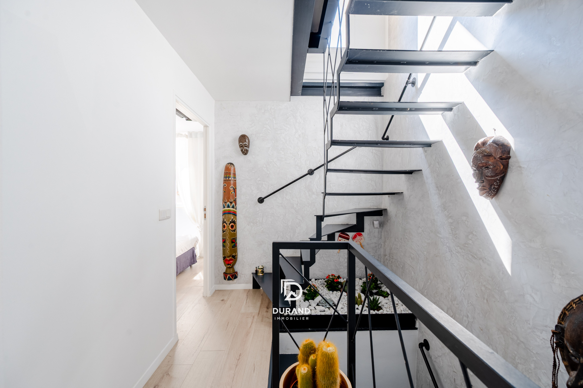 APPARTEMENT – ARCHITECTE – TERRASSE – BONNE MERE – VAUBAN 13006 MARSEILLE APPARTEMENT - ARCHITECTE - TERRASSE - BONNE MERE - VAUBAN 13006 MARSEILLE