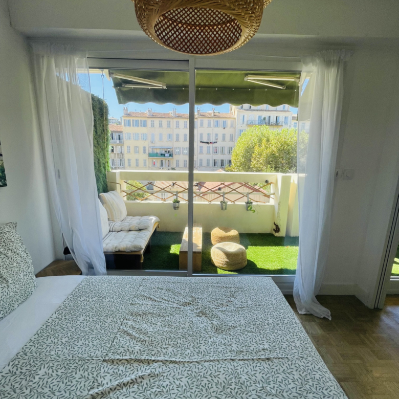 780