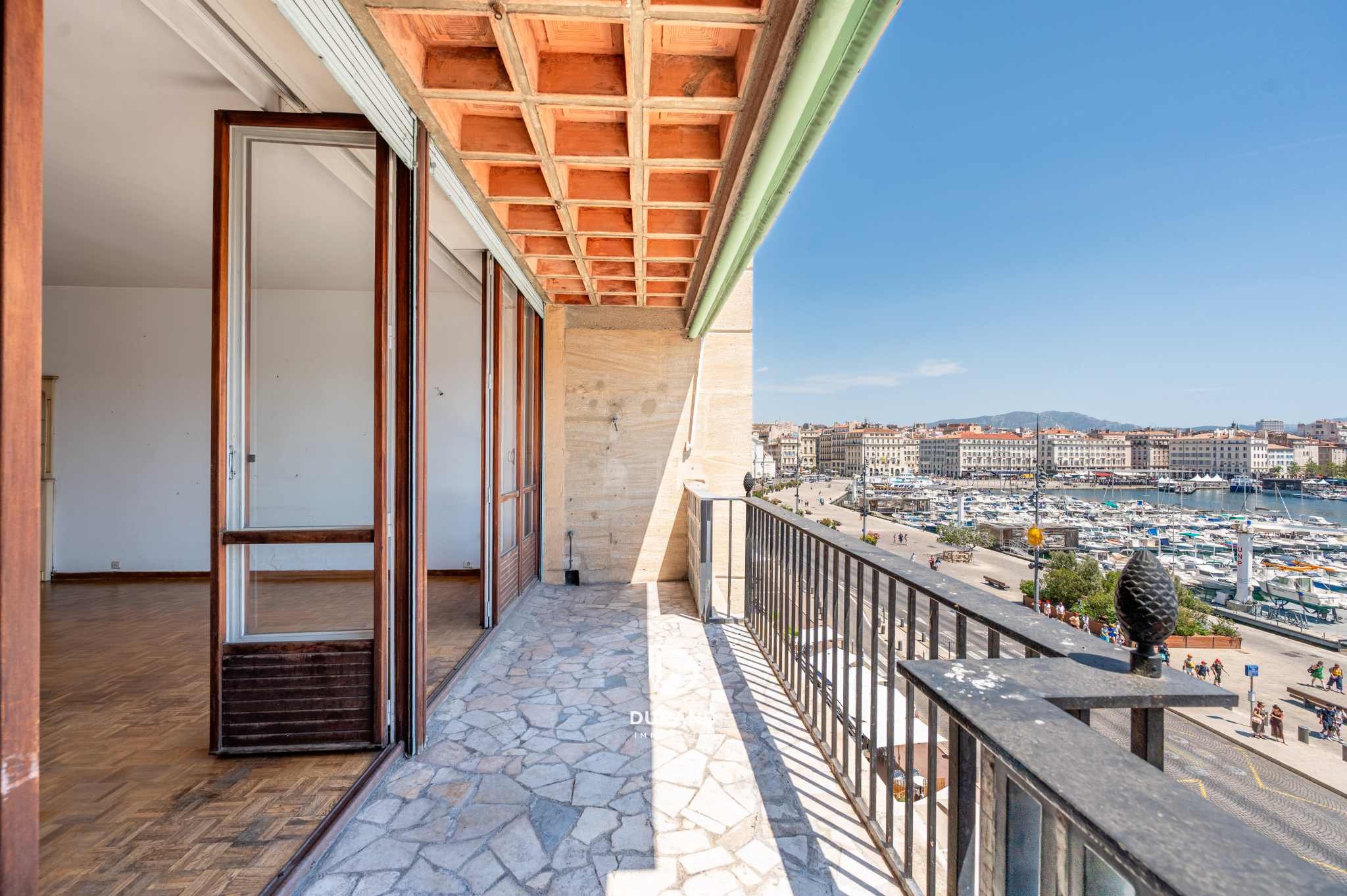 APPARTEMENT - POUILLON - VIEUX PORT - 13002 MARSEILLE