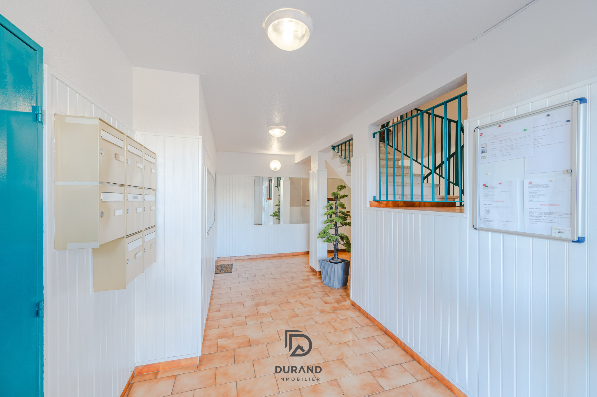 APPARTEMENT – LES CAUSSETTES – 13400 AUBAGNE APPARTEMENT - LES CAUSSETTES - 13400 AUBAGNE