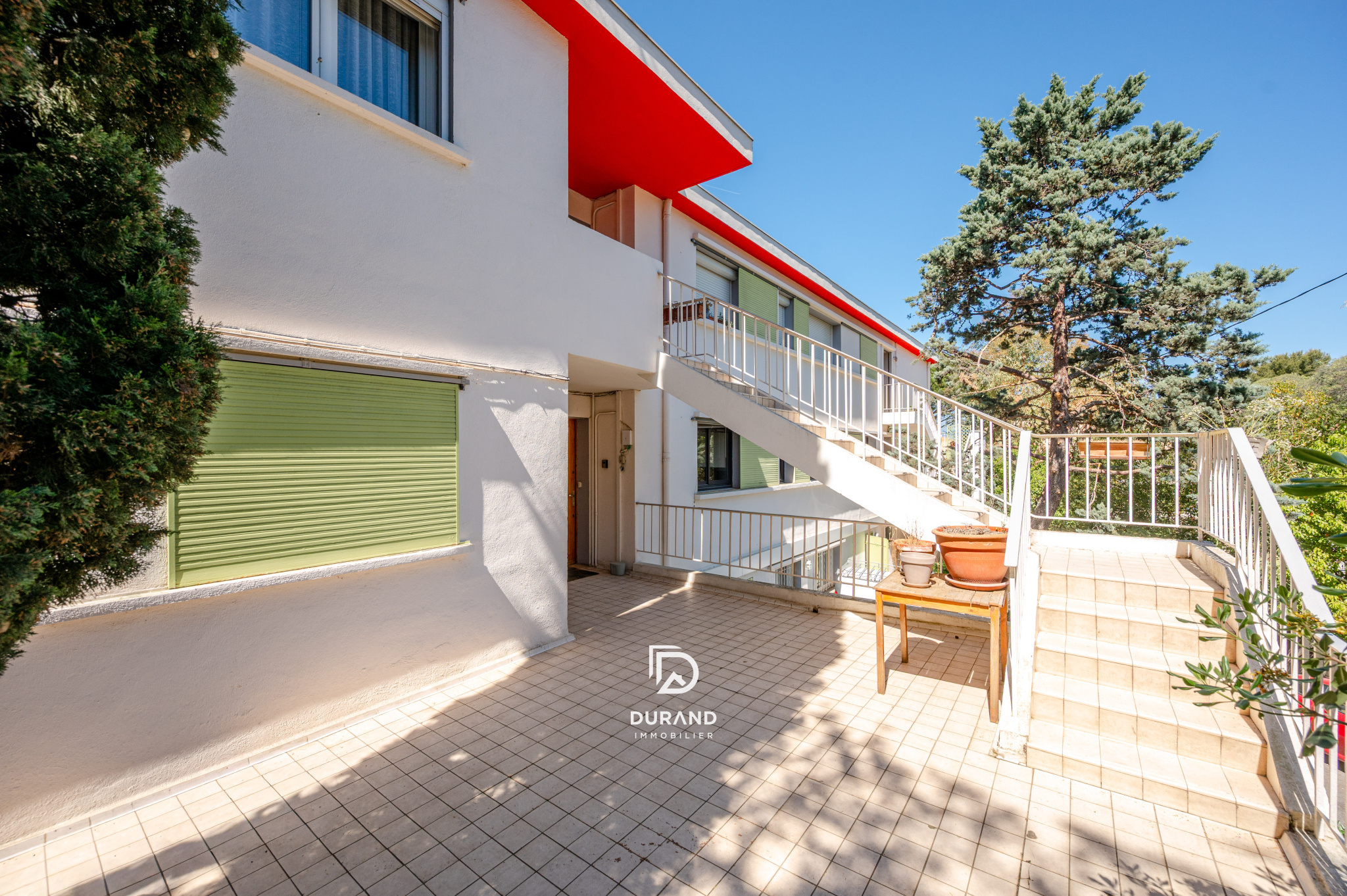 APPARTEMENT – T4 – LES BAUMETTES – 13009 MARSEILLE APPARTEMENT - T4 - LES BAUMETTES - 13009 MARSEILLE