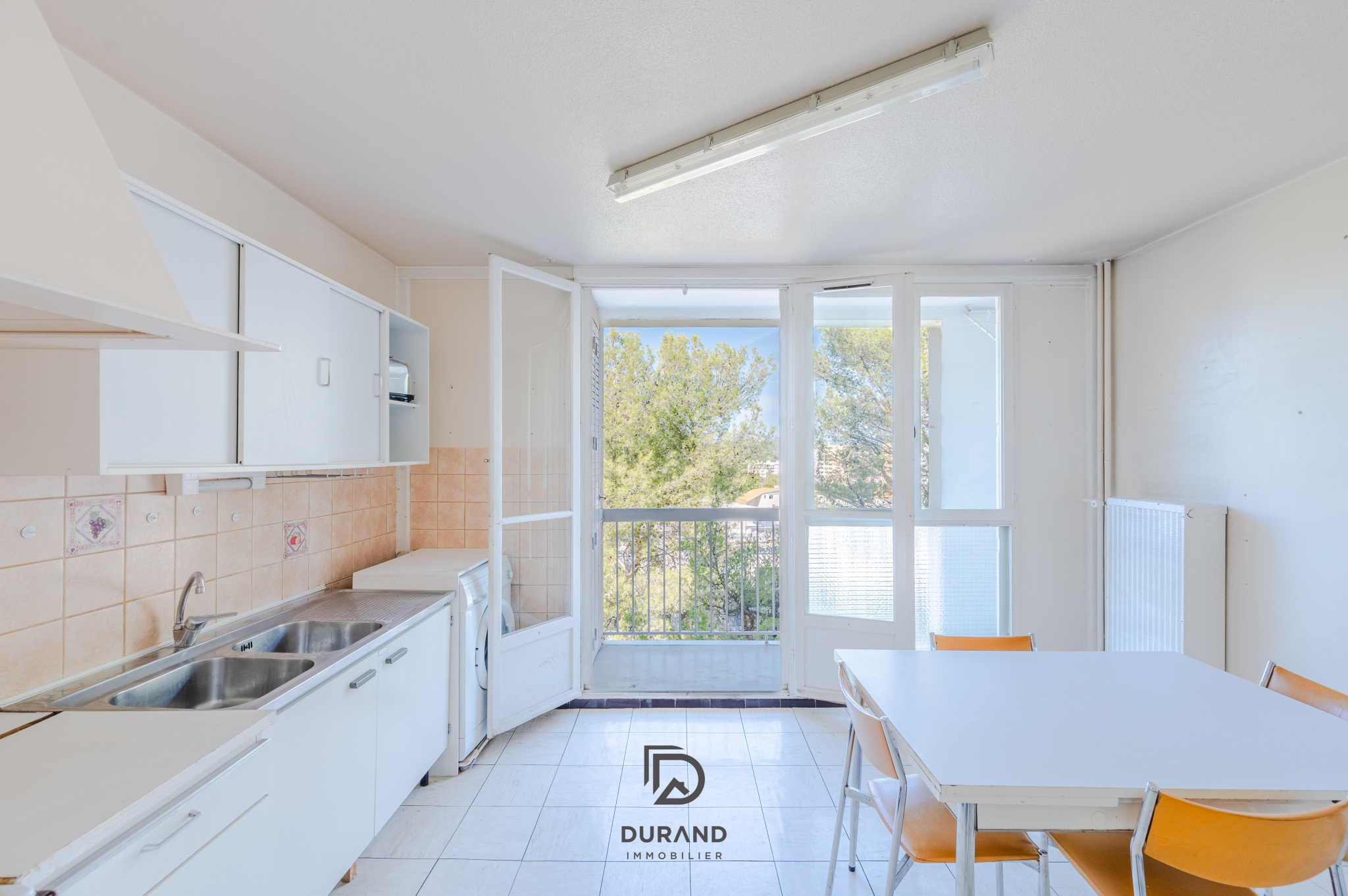 APPARTEMENT – LES CAUSSETTES – 13400 AUBAGNE APPARTEMENT - LES CAUSSETTES - 13400 AUBAGNE