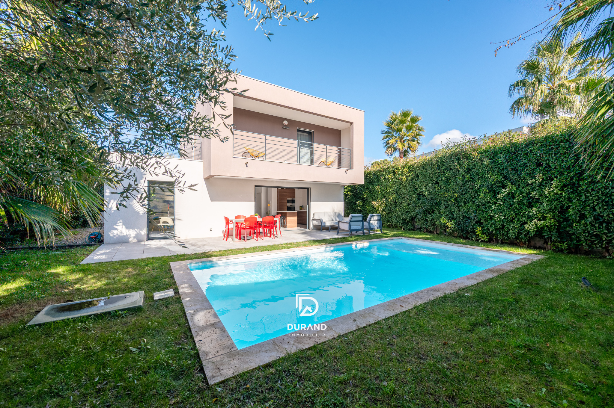 VILLA RECENTE - JARDIN AVEC PISCINE - LES 3 LUCS-SAINT JULIEN