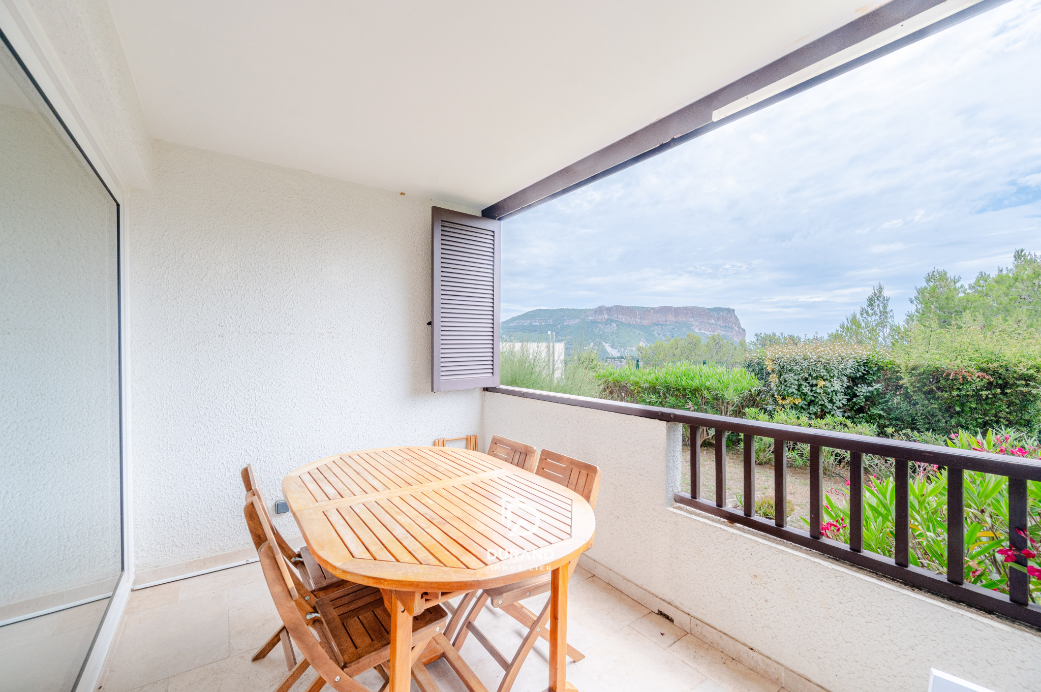 APPARTEMENT – VUE – TERRES MARINES – 13260 CASSIS APPARTEMENT - VUE - TERRES MARINES - 13260 CASSIS