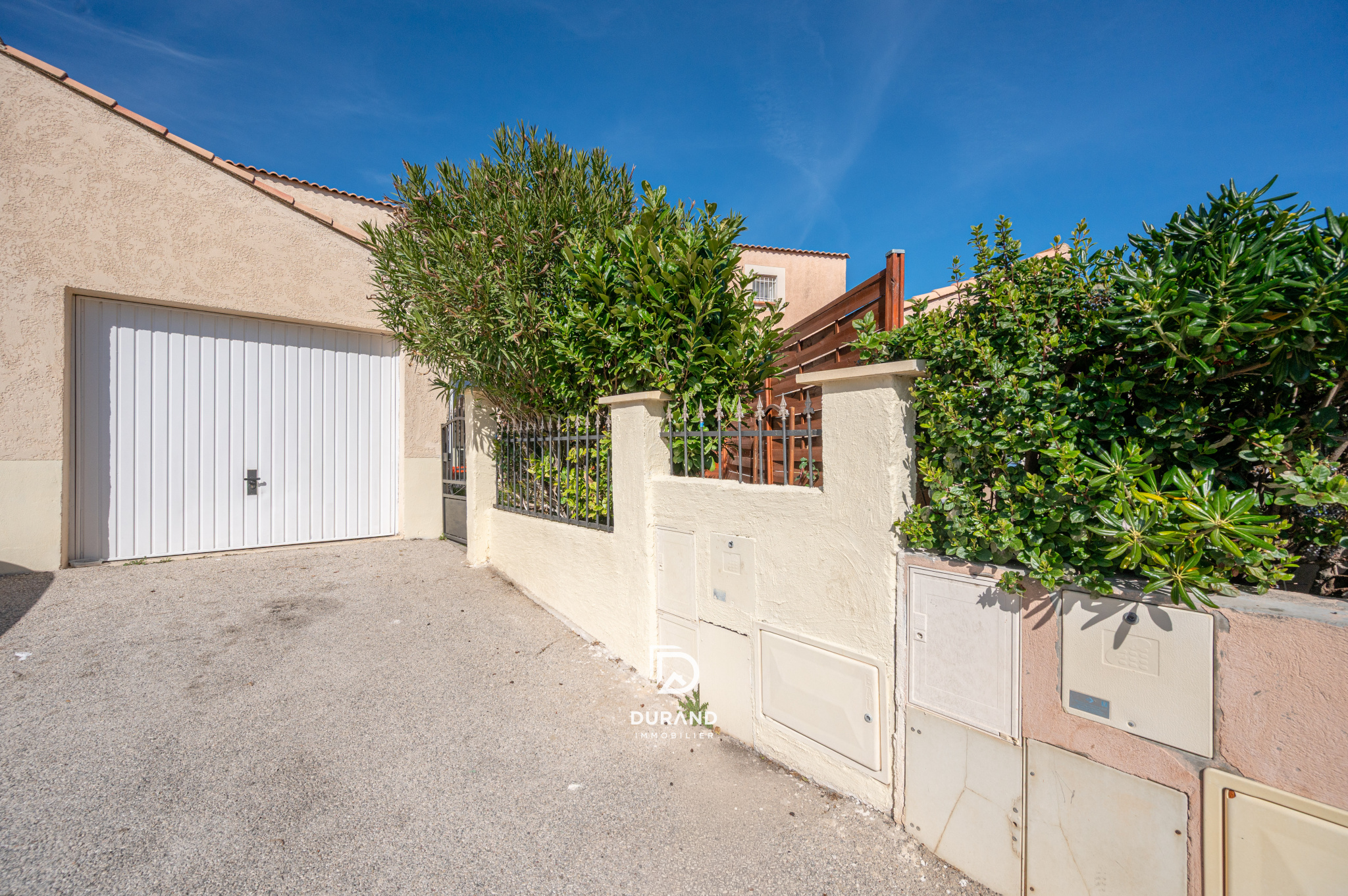 MAISON FAMILIALLE – T4 – AU VERT – AU CALME – LA VISTE- 13015 MARSEILLE MAISON FAMILIALLE - T4 - AU VERT - AU CALME - LA VISTE- 13015 MARSEILLE