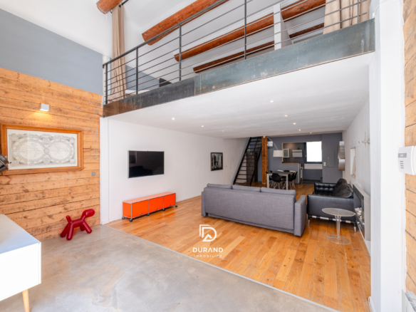 APPARTEMENT - INDUSTRIEL - VAUBAN - 13006 MARSEILLE