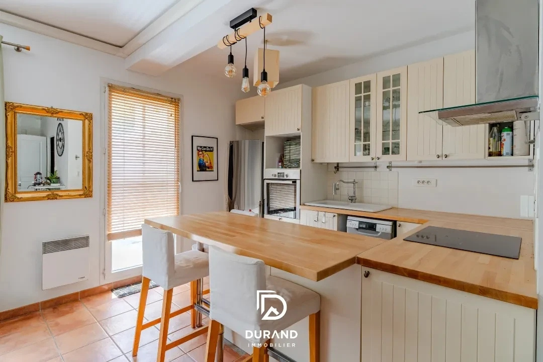 DUPLEX- T3 – JARDIN-TERRASSE – M5 LES DOCKS -JOLIETTE DUPLEX- T3 - JARDIN-TERRASSE - M5 LES DOCKS -JOLIETTE