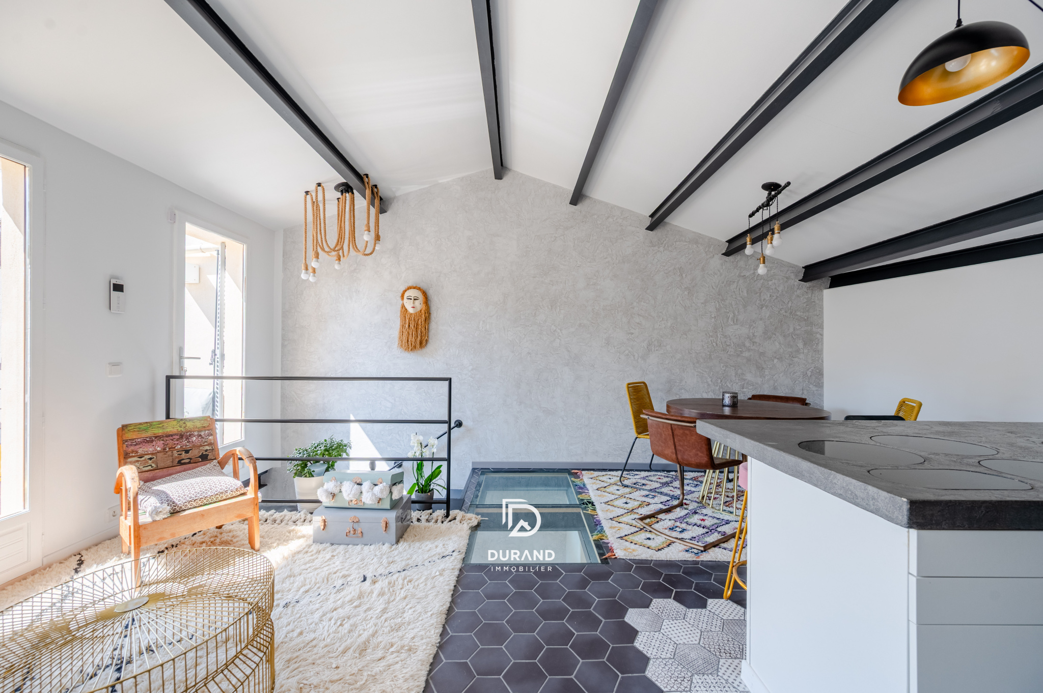 APPARTEMENT – ARCHITECTE – TERRASSE – BONNE MERE – VAUBAN 13006 MARSEILLE APPARTEMENT - ARCHITECTE - TERRASSE - BONNE MERE - VAUBAN 13006 MARSEILLE