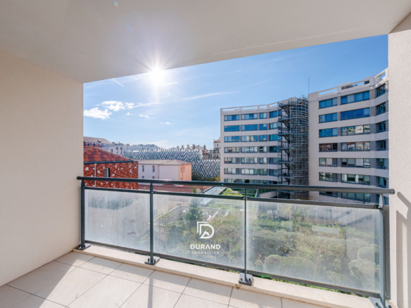 T3 - RECENT -TERRASSE - EUROMEDITERRANÉE- JOLIETTE