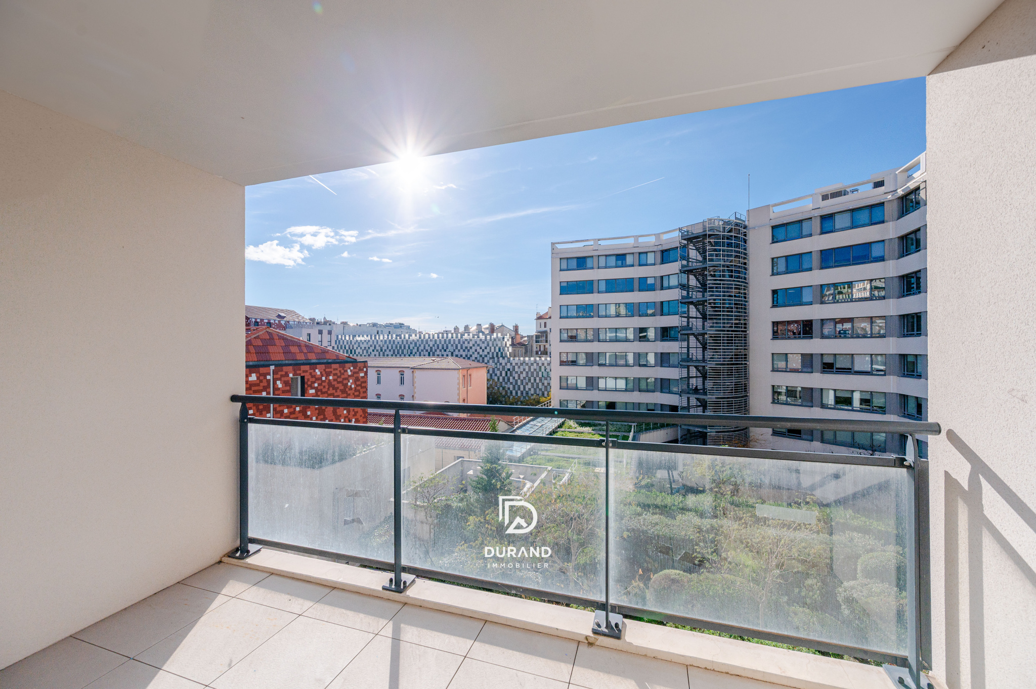 T3 - RECENT -TERRASSE - EUROMEDITERRANÉE- JOLIETTE