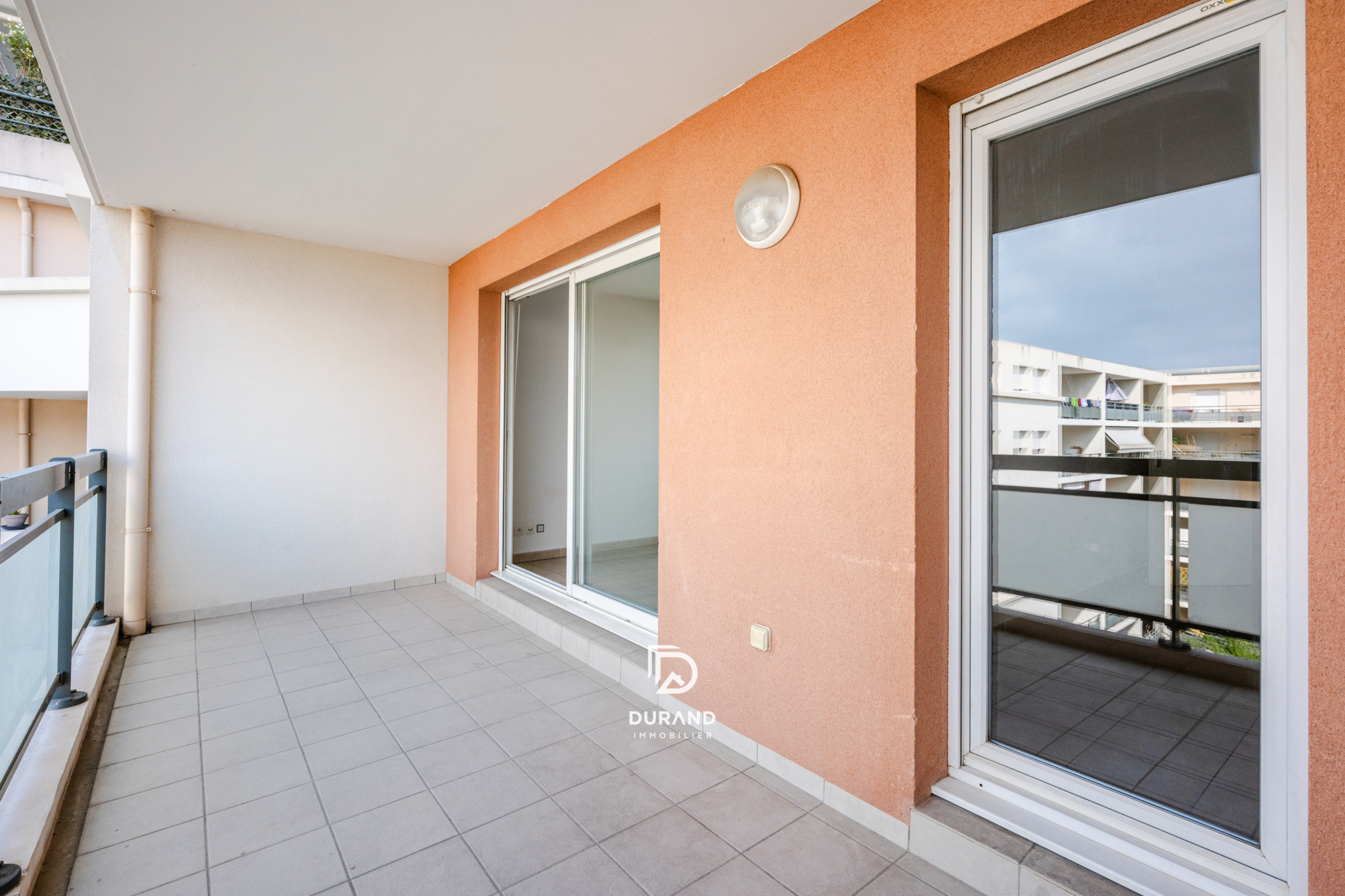APPARTEMENT - TERRASSES - PARKING -  CHUTES-LAVIE 13004 MARSEILLE