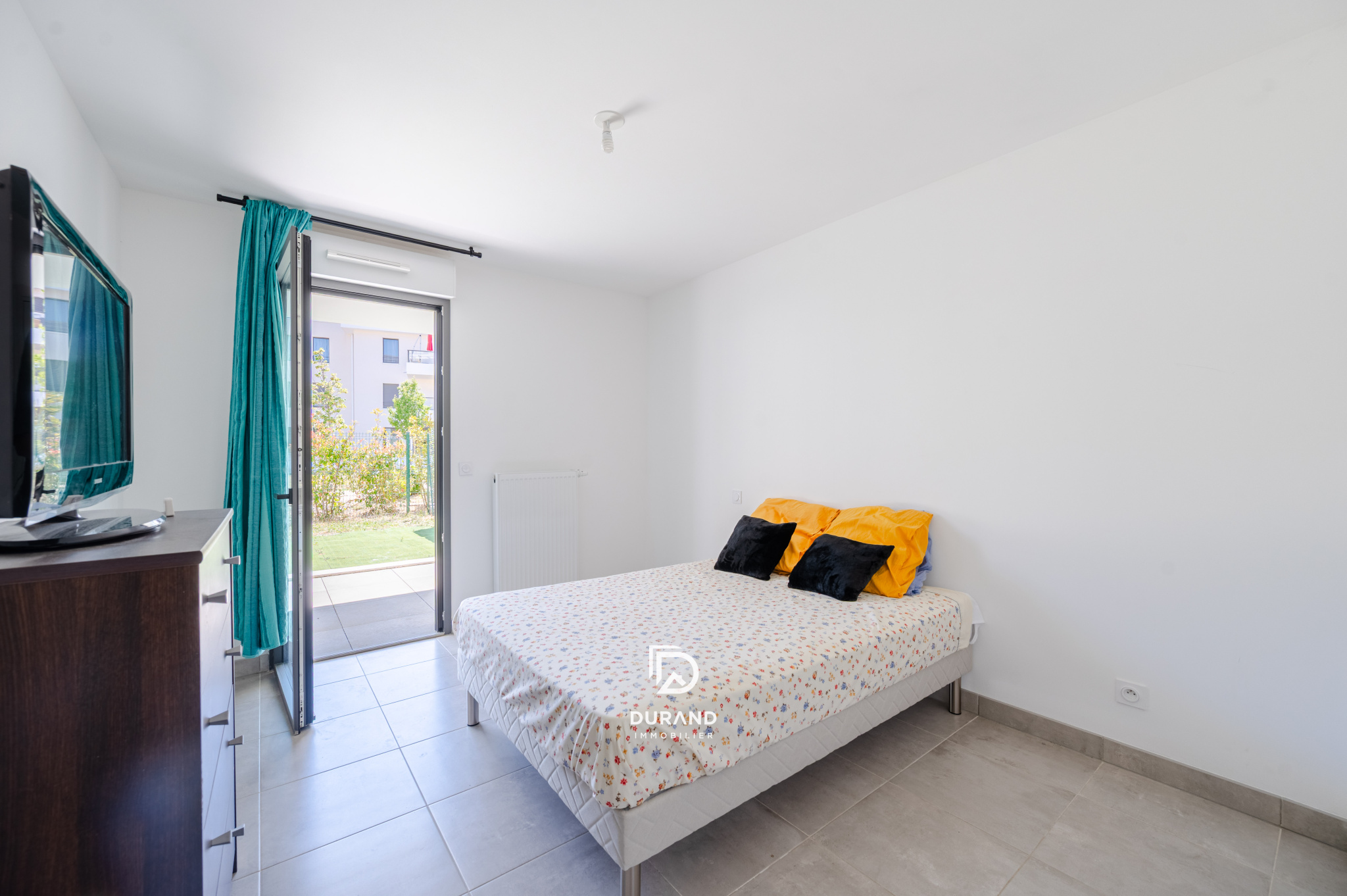 APPARTEMENT – TERRASSE – JARDIN – 13600 LA CIOTAT APPARTEMENT - TERRASSE - JARDIN - 13600 LA CIOTAT