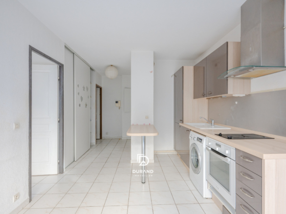 APPARTEMENT - TERRASSSE - BAILLE - FACULTES - 13005 MARSEILLE