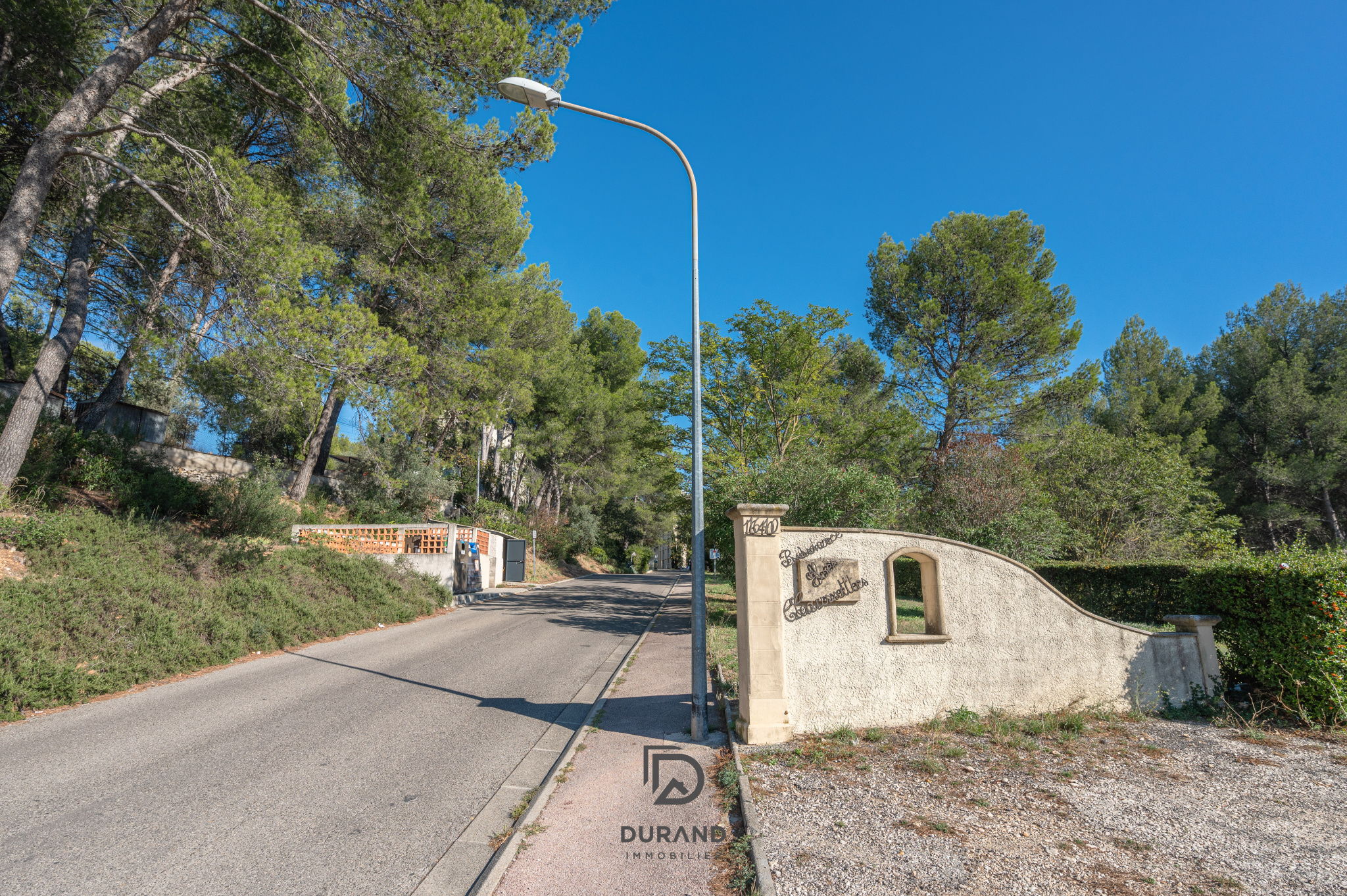 APPARTEMENT – LES CAUSSETTES – 13400 AUBAGNE APPARTEMENT - LES CAUSSETTES - 13400 AUBAGNE