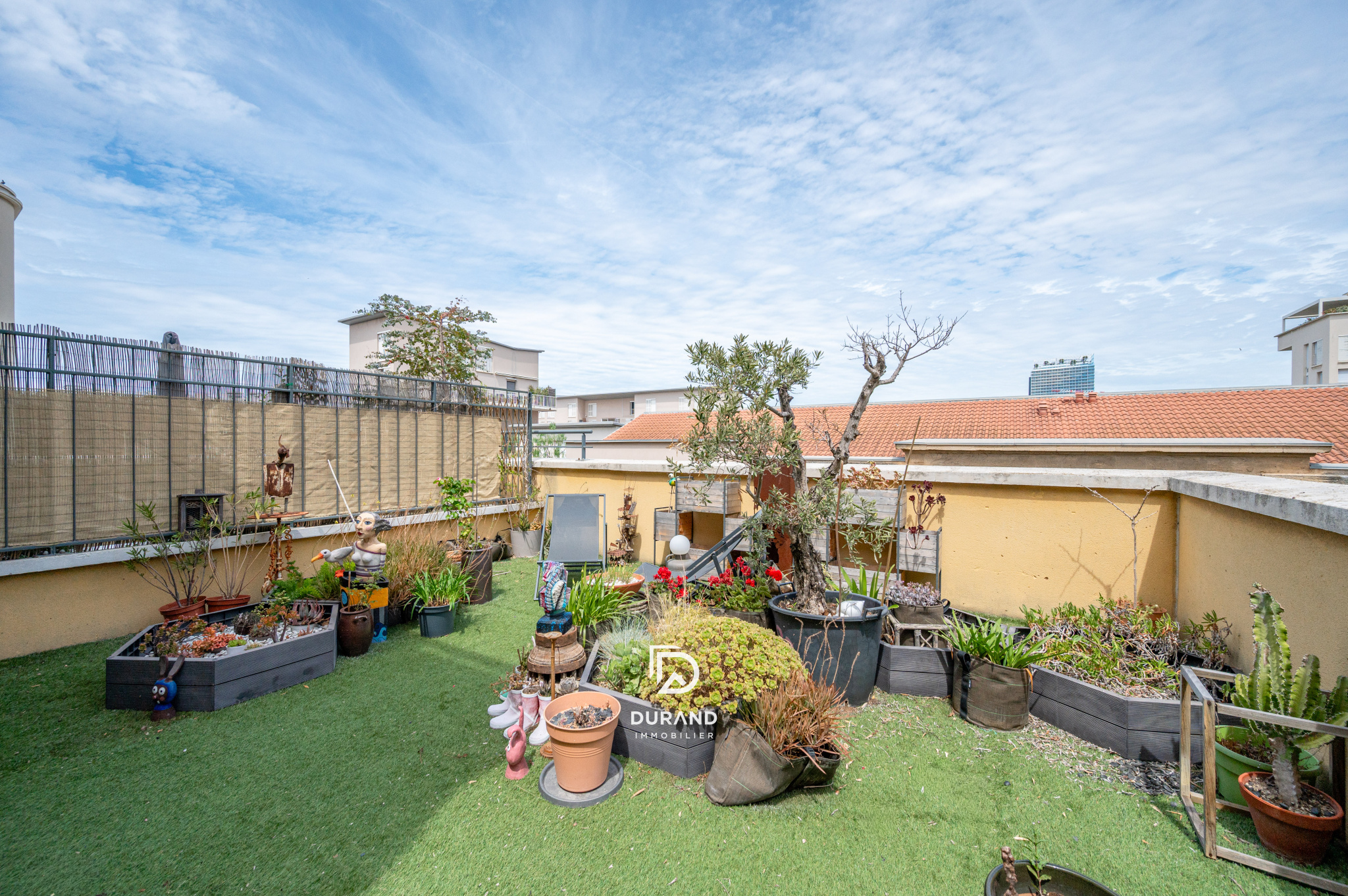 T4 - ' L'APPARTEMENT MAISON'- EUROMEDITERRANNEE - MARSEILLE 13002