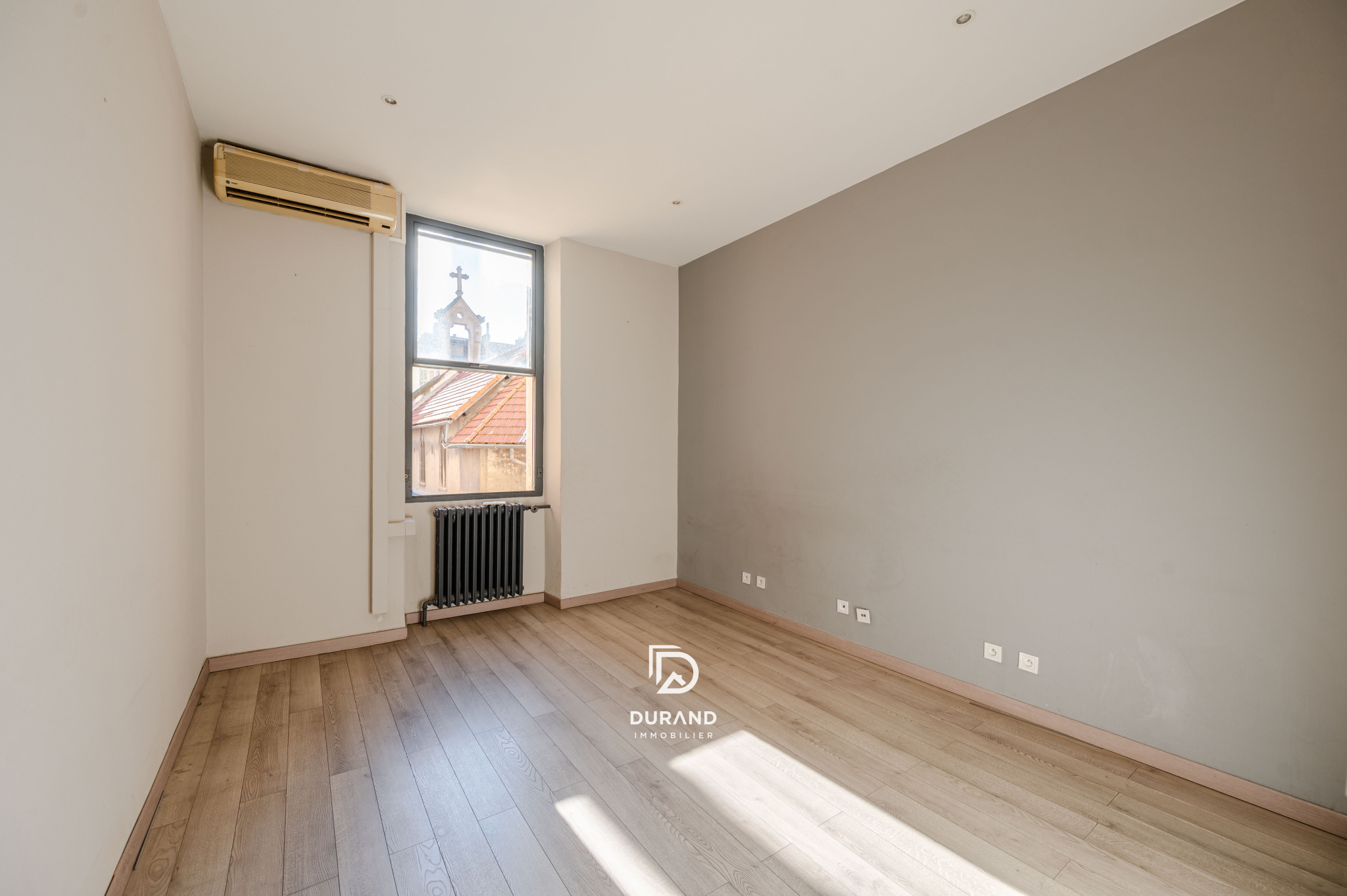 APPARTEMENT - BOURGEOIS - PALAIS DE JUSTICE - 13006 MARSEILLE