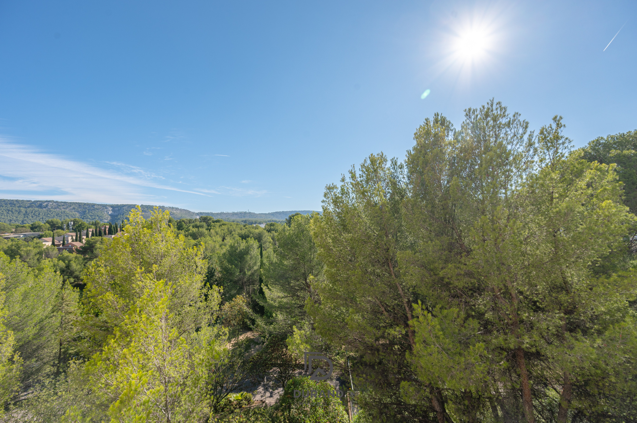 APPARTEMENT – LES CAUSSETTES – 13400 AUBAGNE APPARTEMENT - LES CAUSSETTES - 13400 AUBAGNE