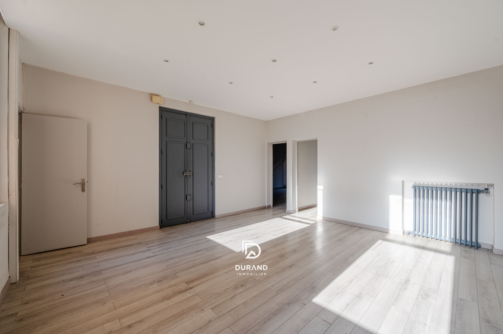 APPARTEMENT - BOURGEOIS - PALAIS DE JUSTICE - 13006 MARSEILLE