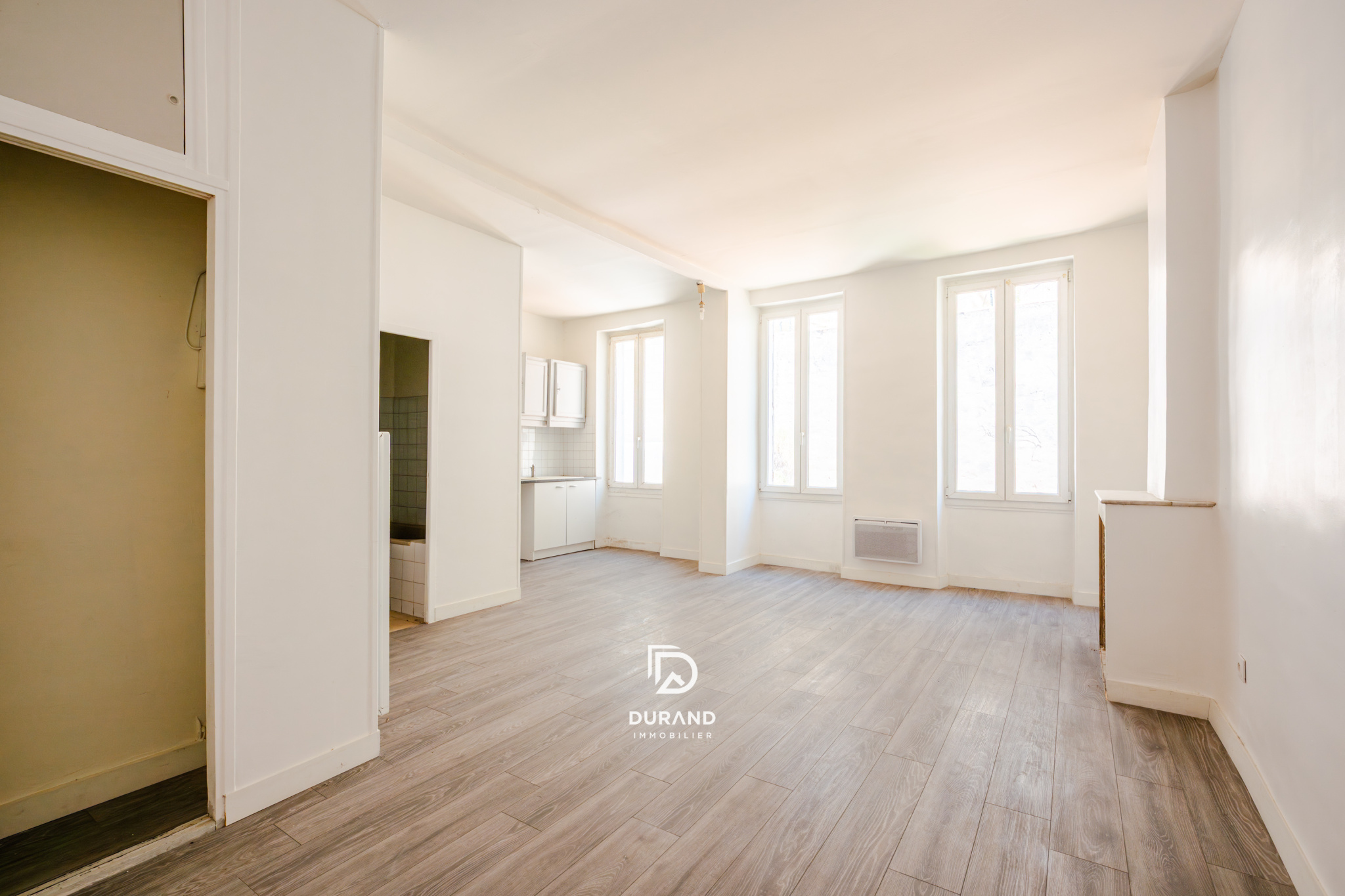 STUDIO - BELLE DE MAI - 13003 MARSEILLE