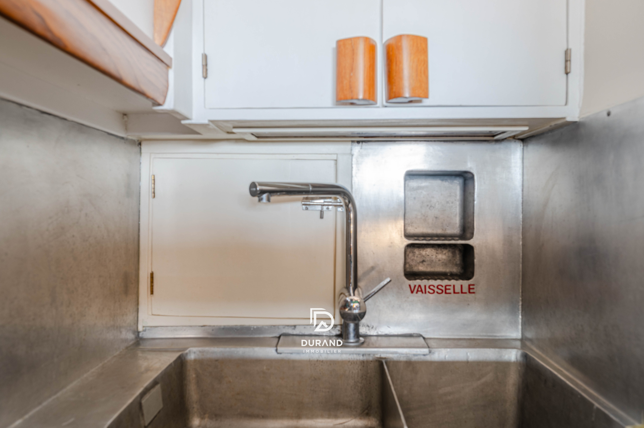 APPARTEMENT - LE CORBUSIER - VUE MER - 13008 MARSEILLE