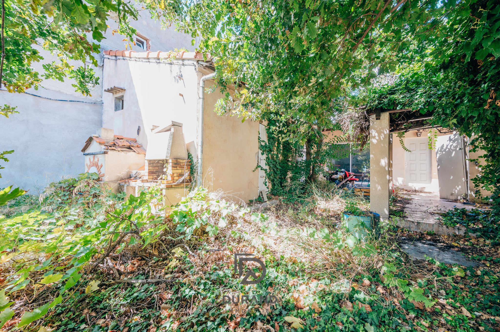 MAISON 5 PÈCES 147M2 - JARDIN 300M2 - 13015 MARSEILLE