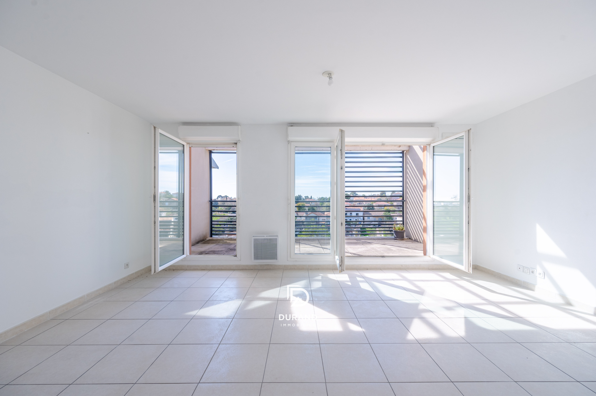 APPARTEMENT - PARKING - TERRASSE - SAINTE MARTHE - 13014 MARSEILLE