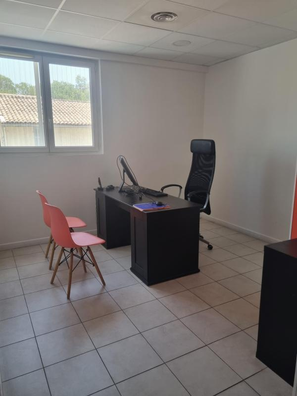 bureau professionnel dans centre d'affaires