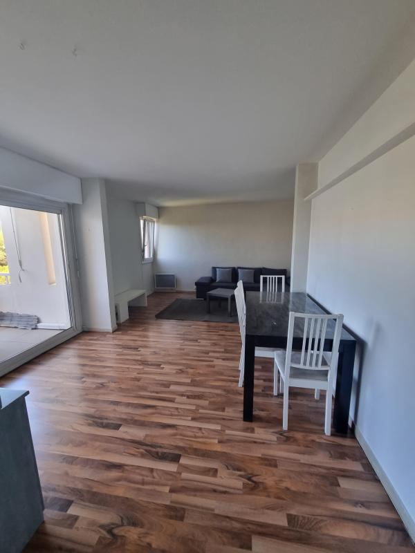 T3 MEUBLE avec terrasse